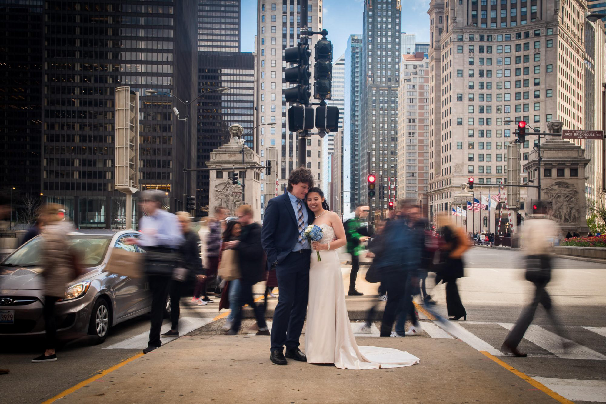 bride-groom-michigan-avenue-downtown-chicago-wedding-photography