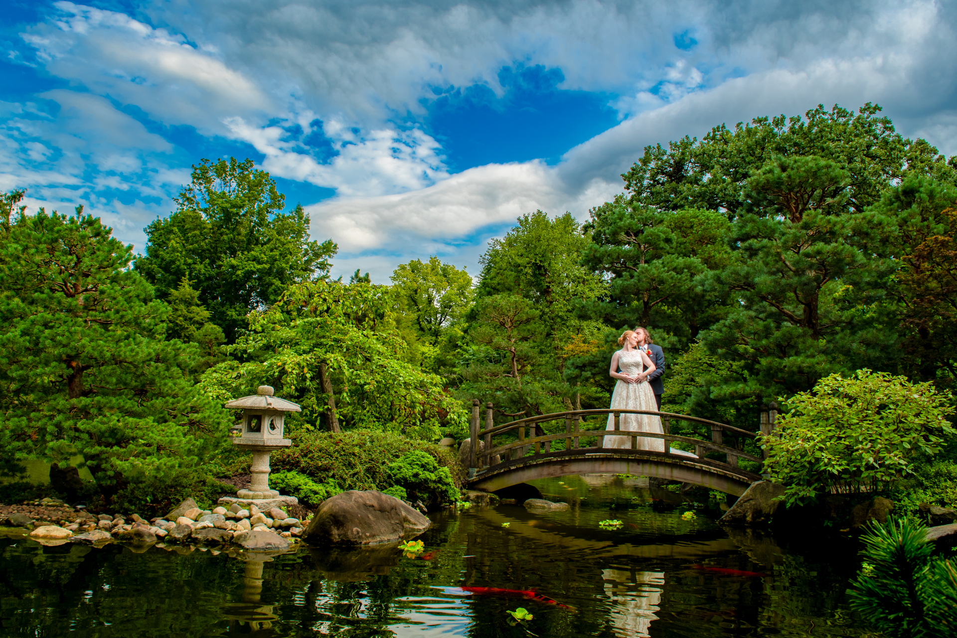 bride-groom-anderson-japanese-gardens-rockford-illinois
